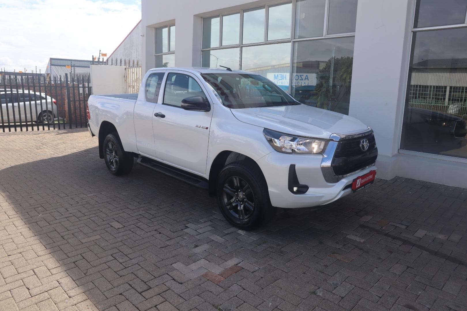 Toyota Hilux 2.4GD-6 Xtra Cab Raider Auto