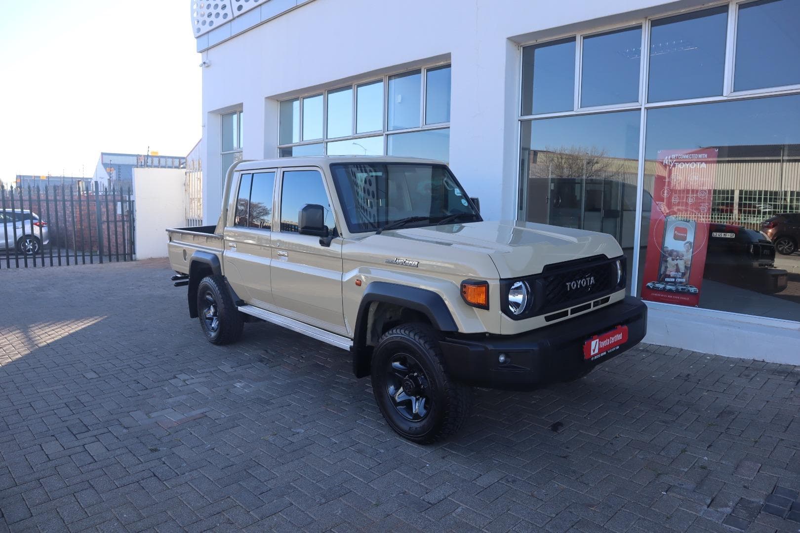 Toyota Land Cruiser 79 2.8GD-6 Double Cab